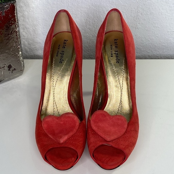 kate spade New York peep toe Italian Suede Heart Stiletto Pump Heel Red Size 6.5 - Picture 5 of 14